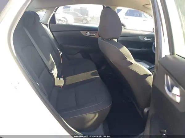 3KPF24AD3KE014594 2019 KIA FORTE - Image 8