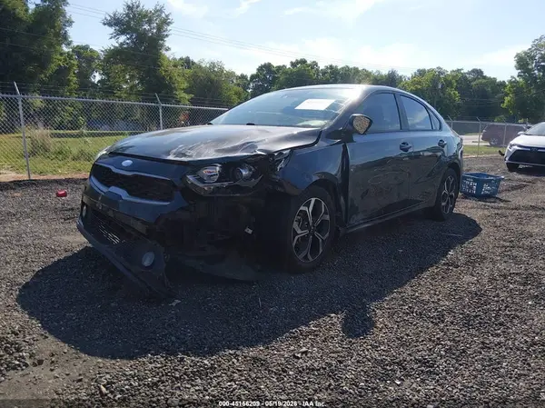 3KPF24AD3KE014725 2019 KIA FORTE - Image 2