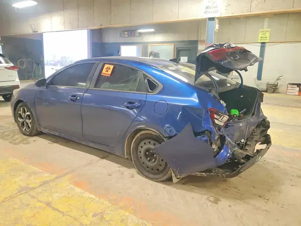 3KPF24AD3KE016300 2019 KIA FORTE - Image 2