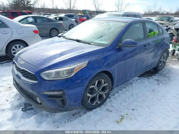 3KPF24AD3KE023456 2019 KIA FORTE - Image 2