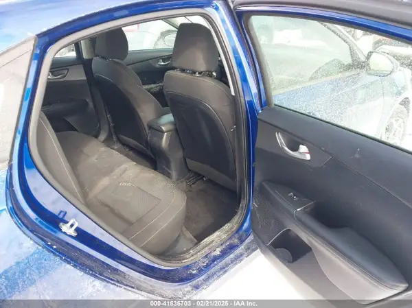 3KPF24AD3KE023456 2019 KIA FORTE - Image 8