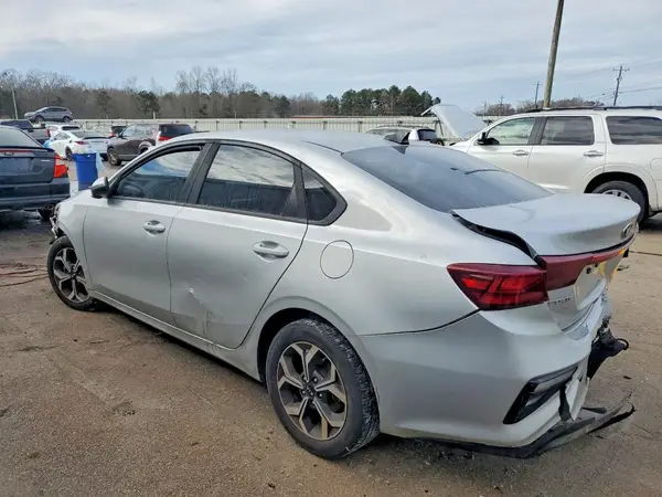 3KPF24AD3KE027586 2019 KIA FORTE - Image 2