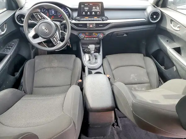 3KPF24AD3KE027586 2019 KIA FORTE - Image 8
