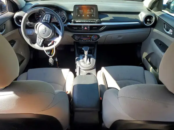 3KPF24AD3KE028432 2019 KIA FORTE - Image 8