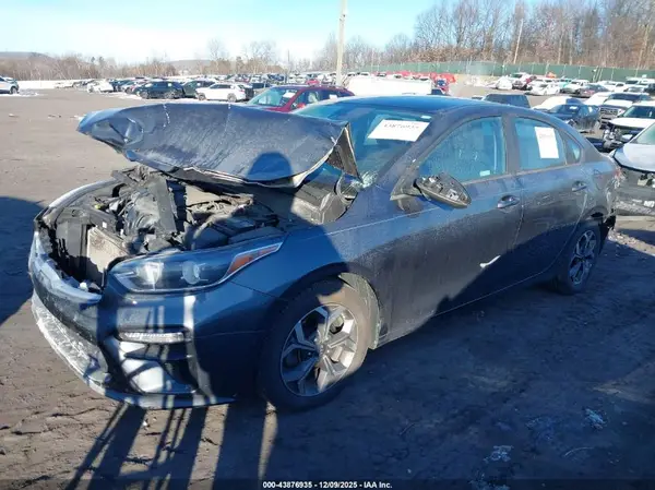 3KPF24AD3KE030245 2019 KIA FORTE - Image 2