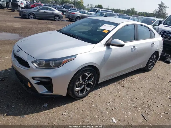 3KPF24AD3KE031279 2019 KIA FORTE - Image 2