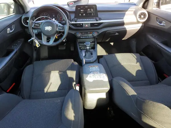 3KPF24AD3KE032304 2019 KIA FORTE - Image 8