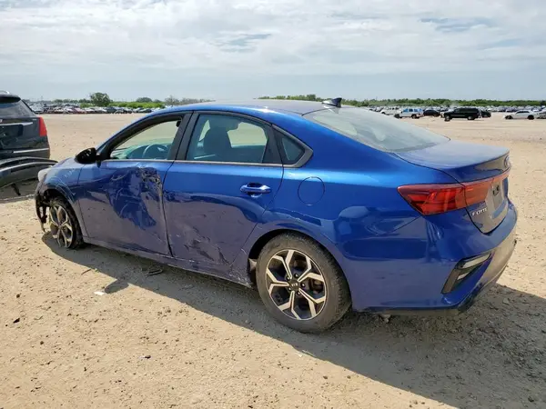 3KPF24AD3KE032478 2019 KIA FORTE - Image 2