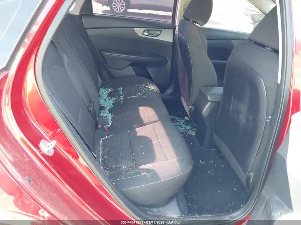 3KPF24AD3KE032707 2019 KIA FORTE - Image 8