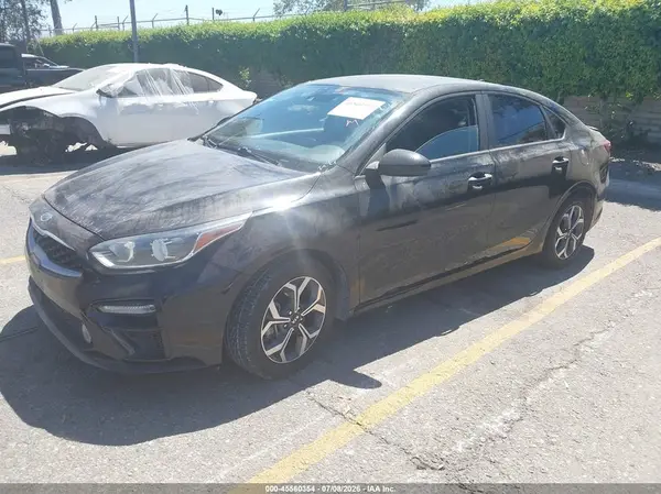 3KPF24AD3KE035459 2019 KIA FORTE - Image 2