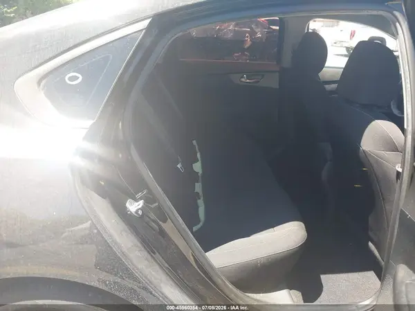 3KPF24AD3KE035459 2019 KIA FORTE - Image 8