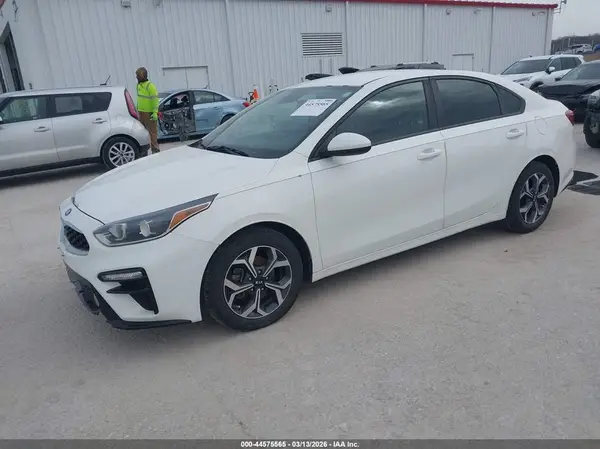 3KPF24AD3KE036580 2019 KIA FORTE - Image 2