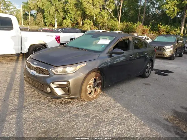 3KPF24AD3KE037034 2019 KIA FORTE - Image 2