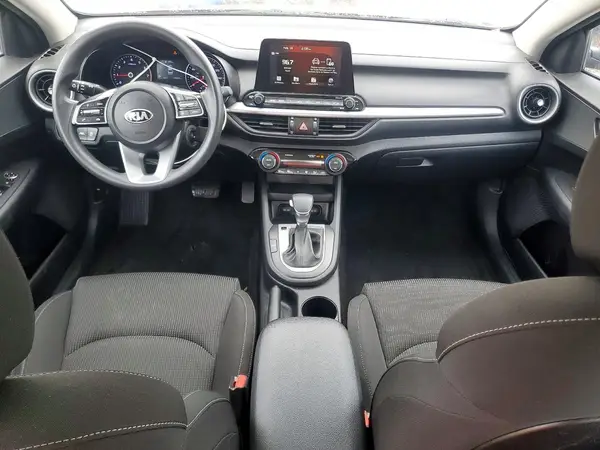 3KPF24AD3KE040399 2019 KIA FORTE - Image 8