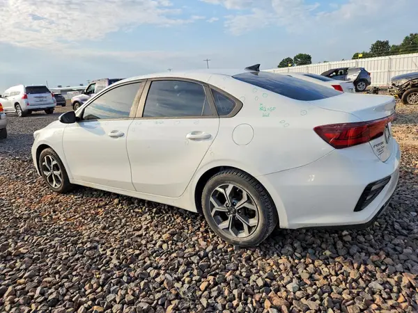 3KPF24AD3KE044565 2019 KIA FORTE - Image 2