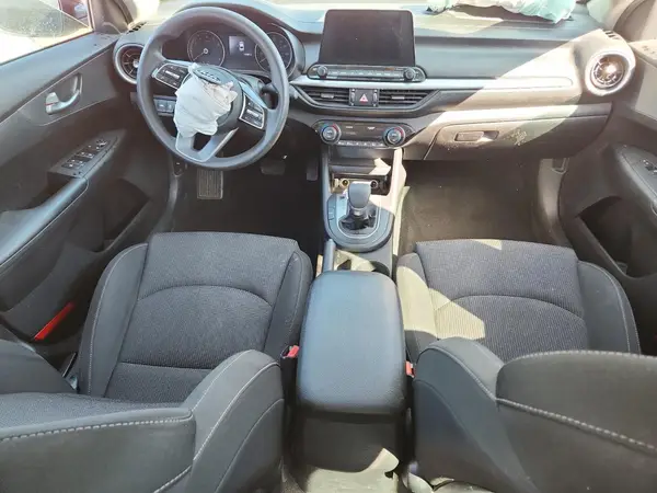 3KPF24AD3KE044632 2019 KIA FORTE - Image 8