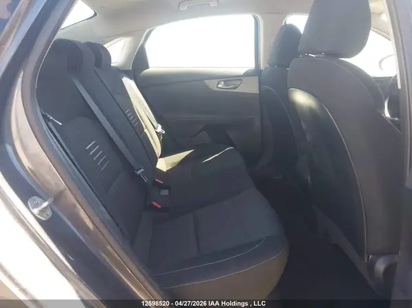 3KPF24AD3KE045229 2019 KIA FORTE - Image 8