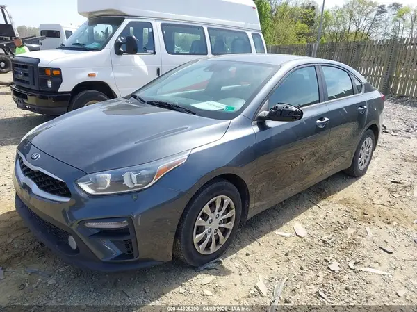 3KPF24AD3KE046025 2019 KIA FORTE - Image 2