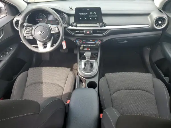 3KPF24AD3KE049376 2019 KIA FORTE - Image 8