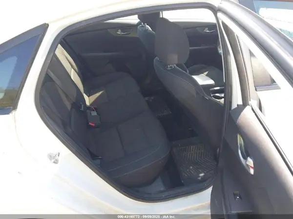3KPF24AD3KE050849 2019 KIA FORTE - Image 8