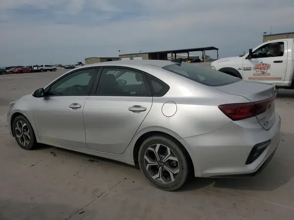 3KPF24AD3KE051242 2019 KIA FORTE - Image 2