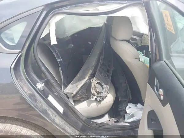 3KPF24AD3KE051337 2019 KIA FORTE - Image 8