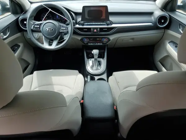 3KPF24AD3KE052794 2019 KIA FORTE - Image 8