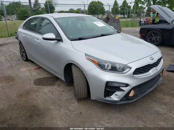 3KPF24AD3KE054593 2019 KIA FORTE - Image 1