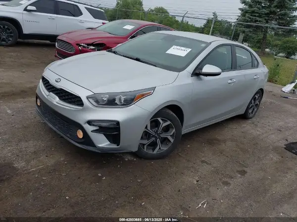 3KPF24AD3KE054593 2019 KIA FORTE - Image 2