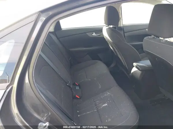 3KPF24AD3KE056974 2019 KIA FORTE - Image 8