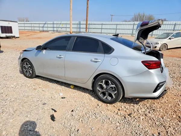3KPF24AD3KE056991 2019 KIA FORTE - Image 2