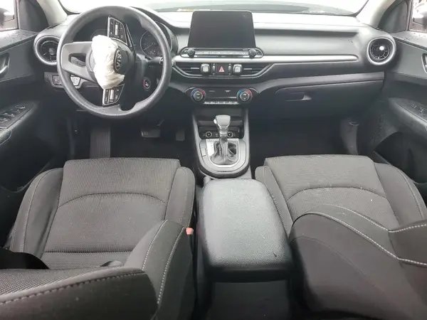 3KPF24AD3KE057509 2019 KIA FORTE - Image 8