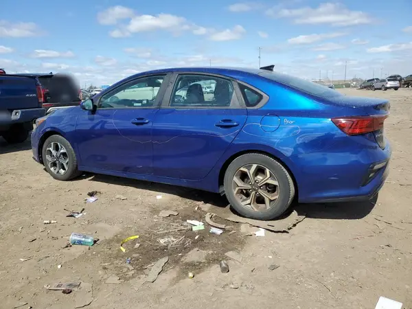 3KPF24AD3KE058319 2019 KIA FORTE - Image 2