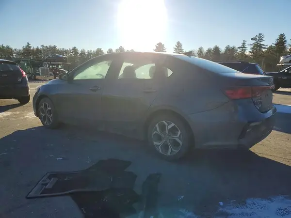 3KPF24AD3KE059938 2019 KIA FORTE - Image 2