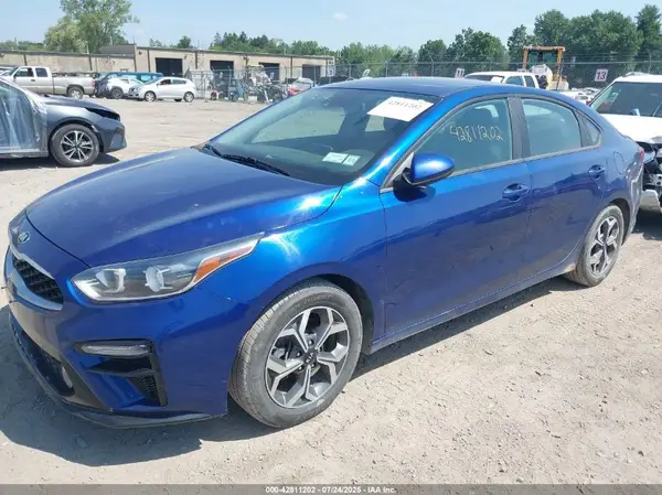 3KPF24AD3KE060393 2019 KIA FORTE - Image 2
