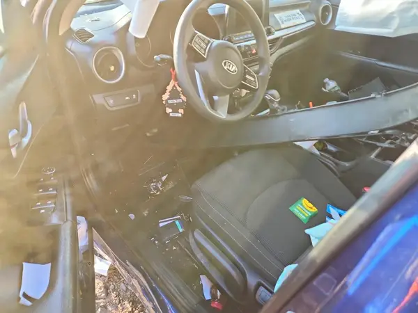 3KPF24AD3KE061236 2019 KIA FORTE - Image 8