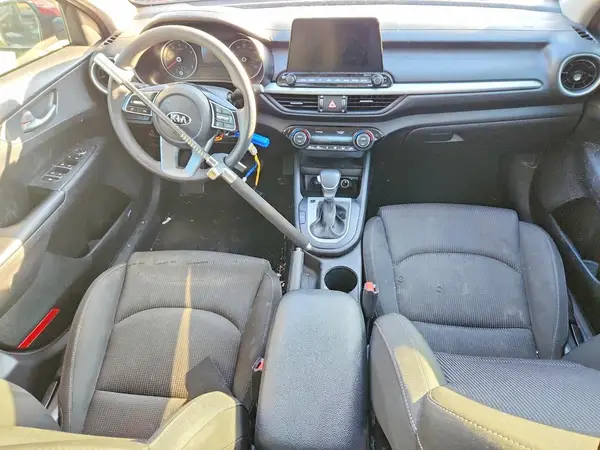 3KPF24AD3KE061883 2019 KIA FORTE - Image 8