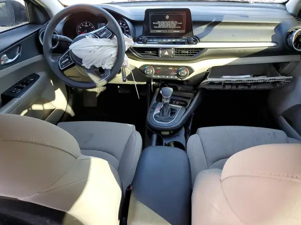 3KPF24AD3KE064833 2019 KIA FORTE - Image 8