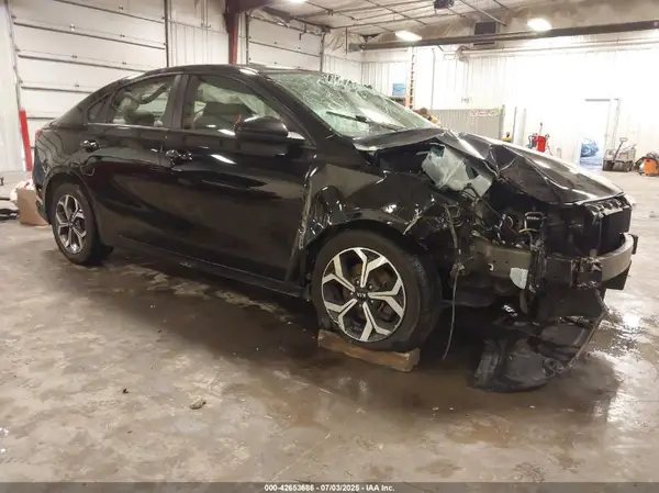 3KPF24AD3KE064945 2019 KIA FORTE - Image 1