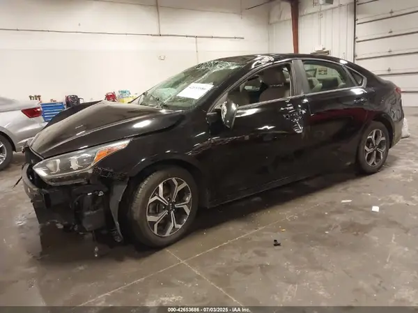 3KPF24AD3KE064945 2019 KIA FORTE - Image 2