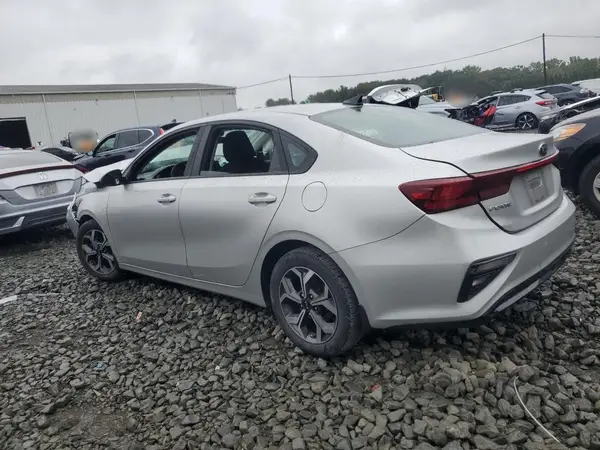 3KPF24AD3KE065657 2019 KIA FORTE - Image 2