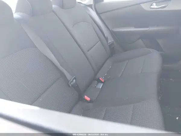 3KPF24AD3KE065660 2019 KIA FORTE - Image 8