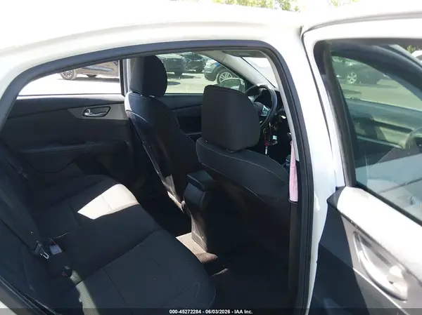 3KPF24AD3KE069076 2019 KIA FORTE - Image 8
