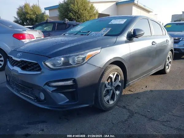 3KPF24AD3KE076142 2019 KIA FORTE - Image 2