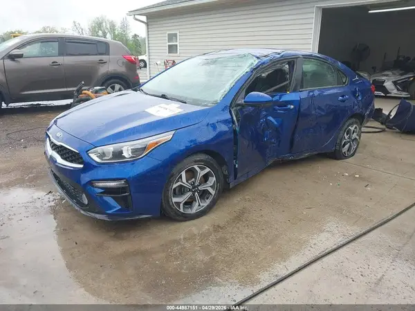 3KPF24AD3KE076609 2019 KIA FORTE - Image 2