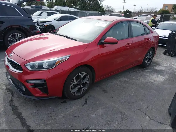 3KPF24AD3KE076884 2019 KIA FORTE - Image 2