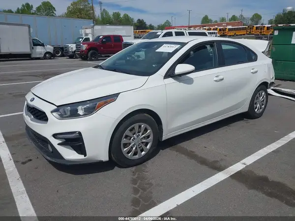 3KPF24AD3KE079512 2019 KIA FORTE - Image 2