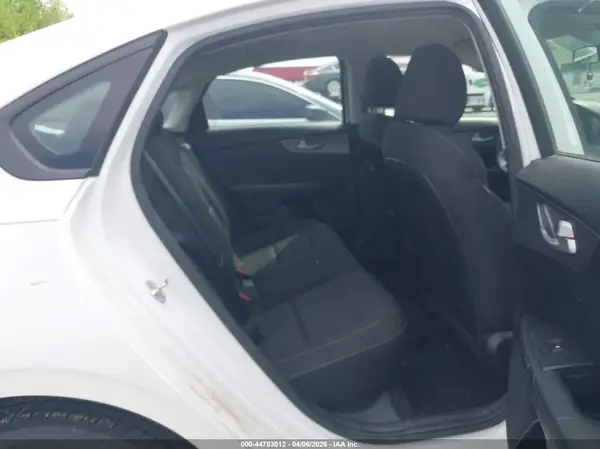 3KPF24AD3KE079512 2019 KIA FORTE - Image 8