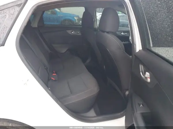 3KPF24AD3KE080157 2019 KIA FORTE - Image 8