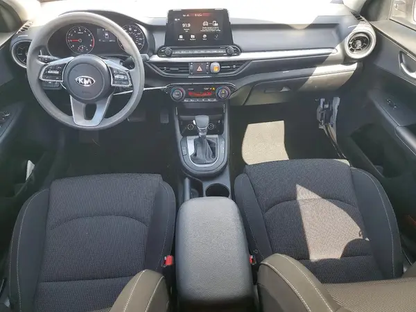 3KPF24AD3KE082555 2019 KIA FORTE - Image 8